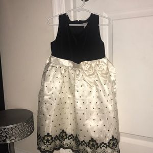Children’s holiday dress